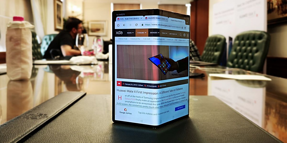 Foldable Smartphone Shipments To Reach New Heights In