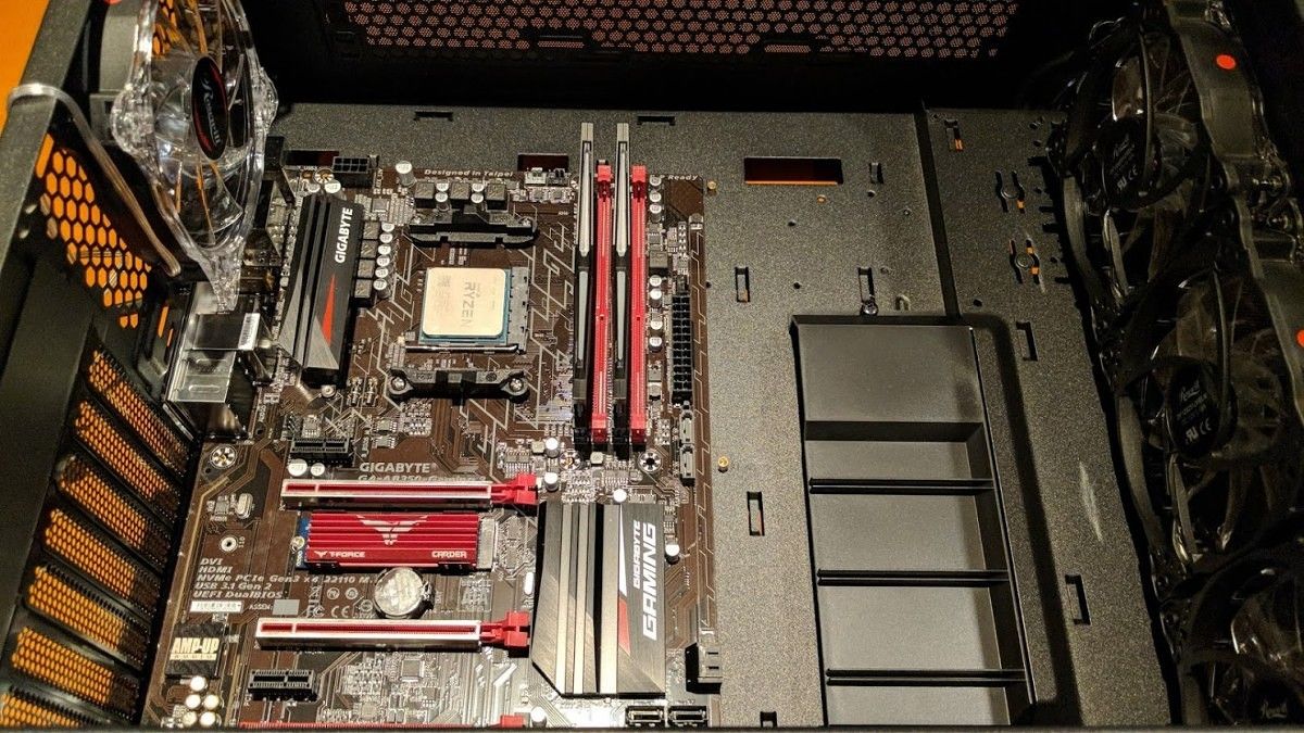 Xda's First Full Pc Build: An All-amd Linux Desktop