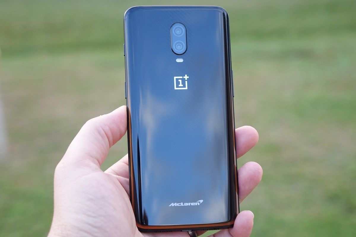 Download OnePlus 6T McLaren Wallpapers, Boot Animation, and Sounds