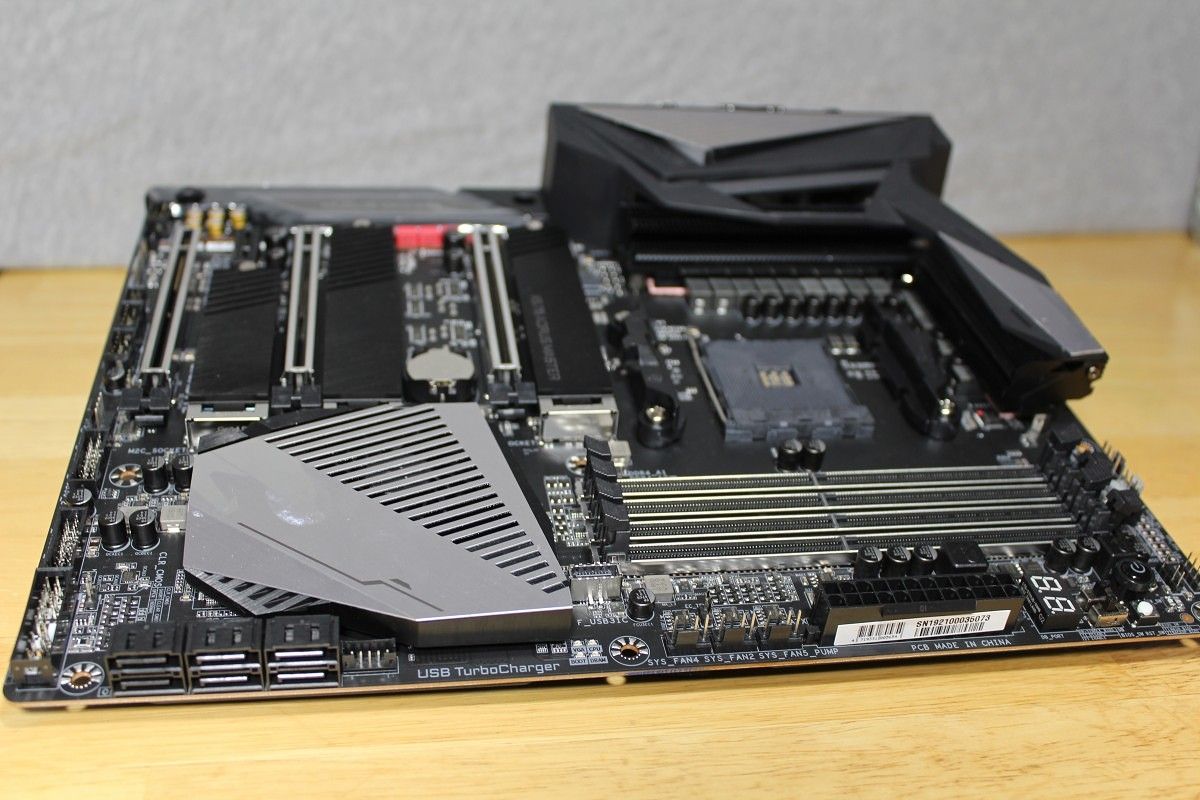 AMD Ryzen 3700X & 3900X: Zen 2 Brings More than Just Cores