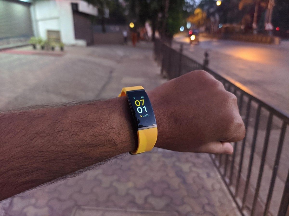 Realme band Review — Capable fitness band with heart rate sensor at Rs.  1499?