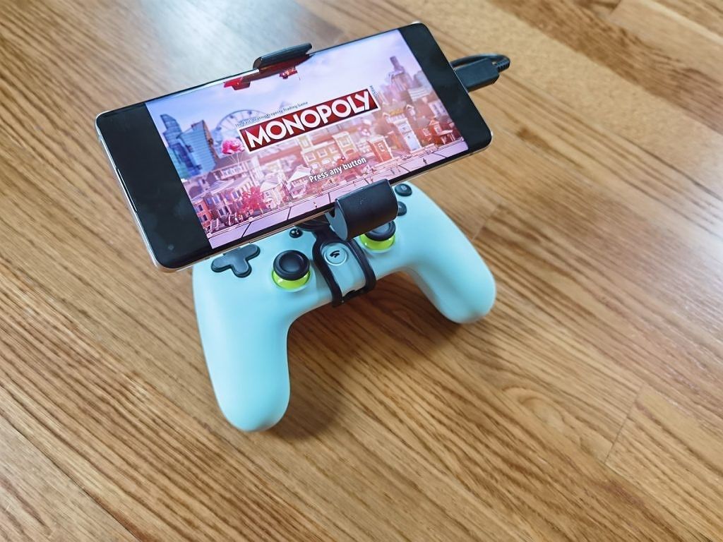 OnePlus 8 connected to Google Stadia controller Android 11