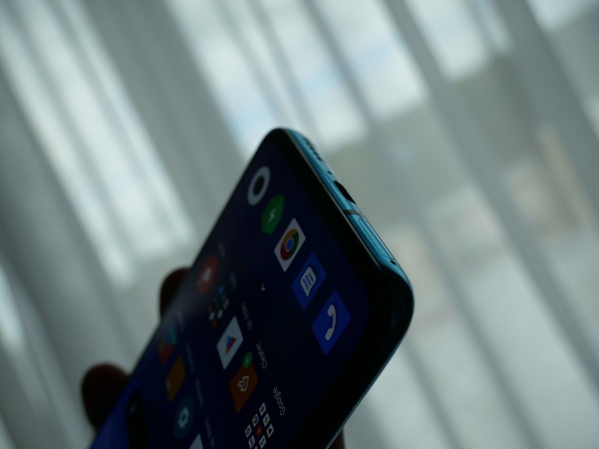 POCO F2 Pro Review - A battery champ that cuts the right corners