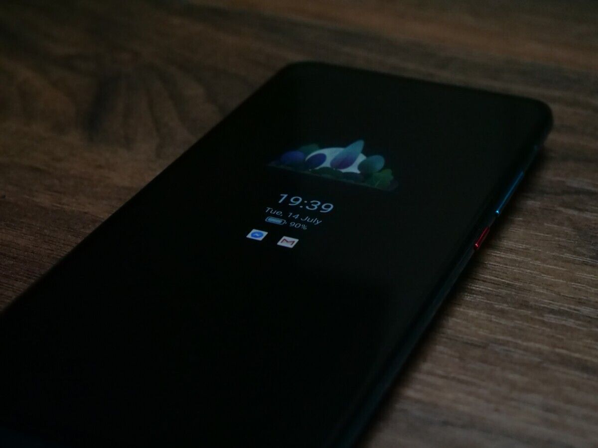 Poco f4 экран. Always on display poco f3. Дисплей Xiaomi Pocophone f2 черный. Pocof2pro. Poco f2 Pro дисплей.
