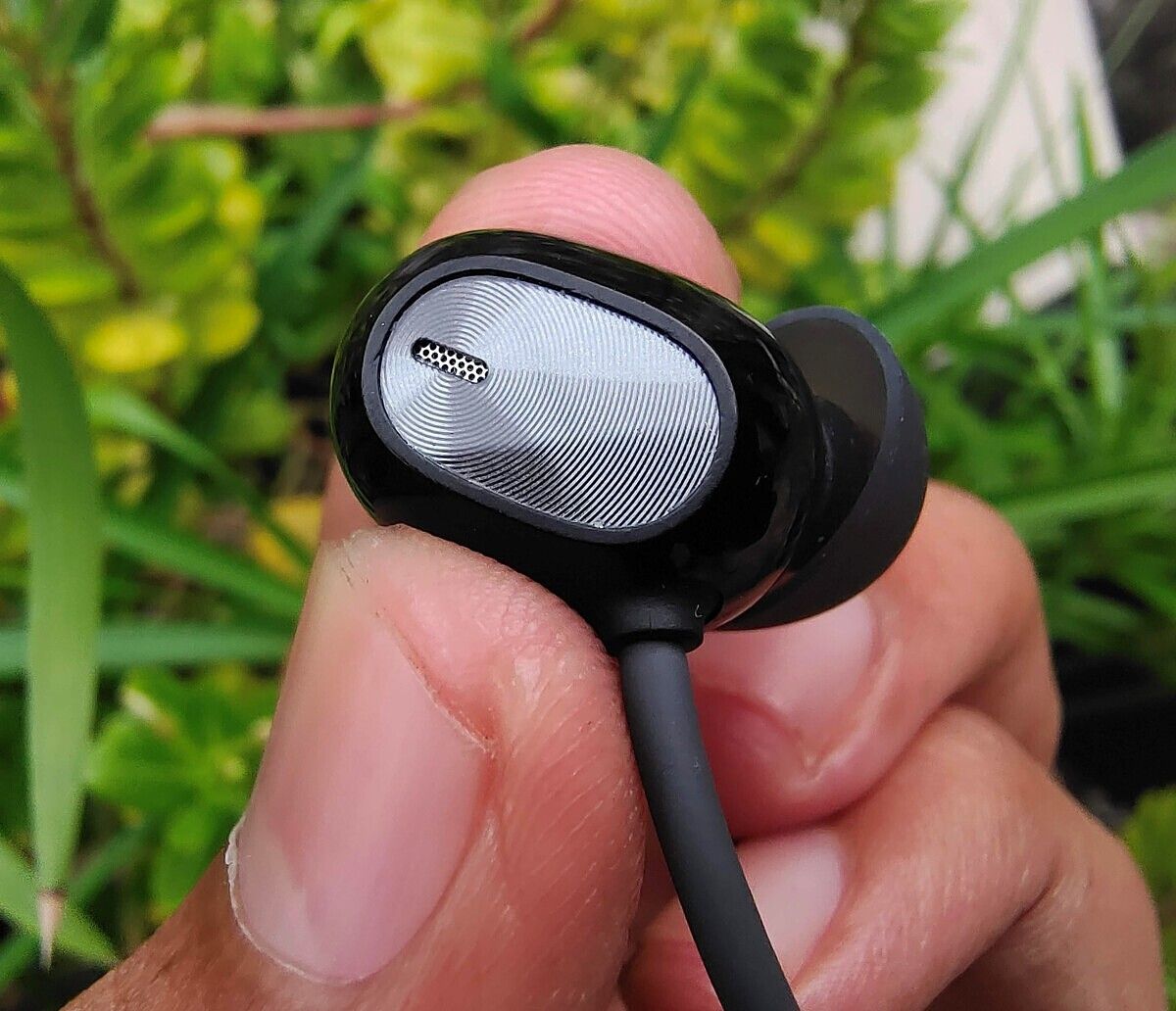 OPPO Enco M31 Review The Budget Wireless Earphone Champion