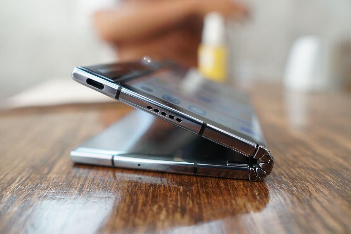 Royole FlexPai 2 Hands On Preview: Huge improvement but is it enough?