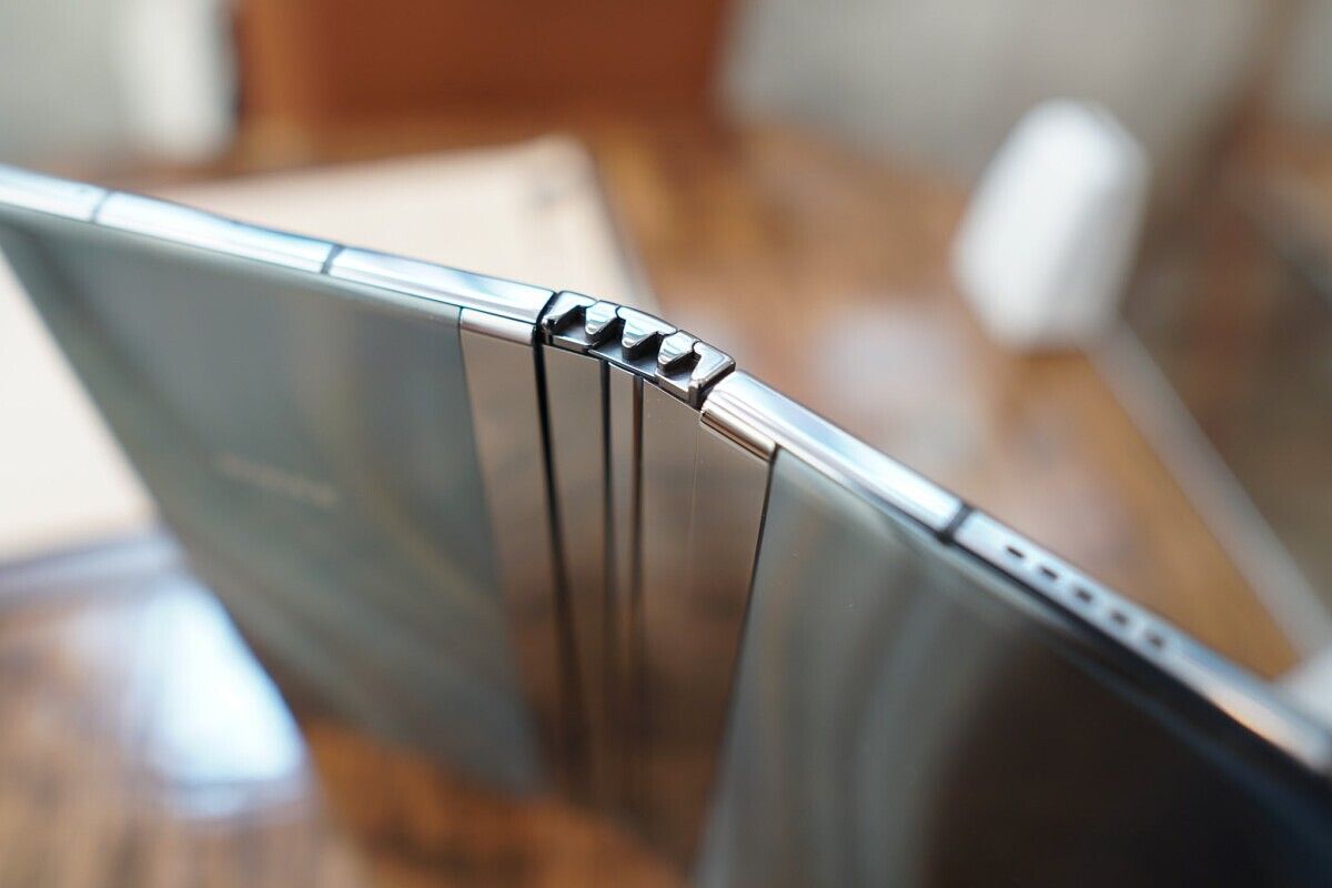 Royole FlexPai 2 Hands On Preview: Huge improvement but is it enough?