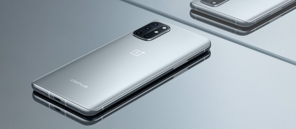 oneplus 8t lunar silver on silver background