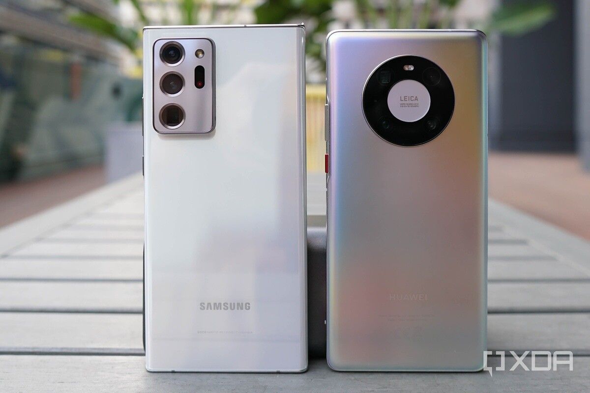 White Galaxy Note 20 Ultra and silver Huawei Mate 40 Pro
