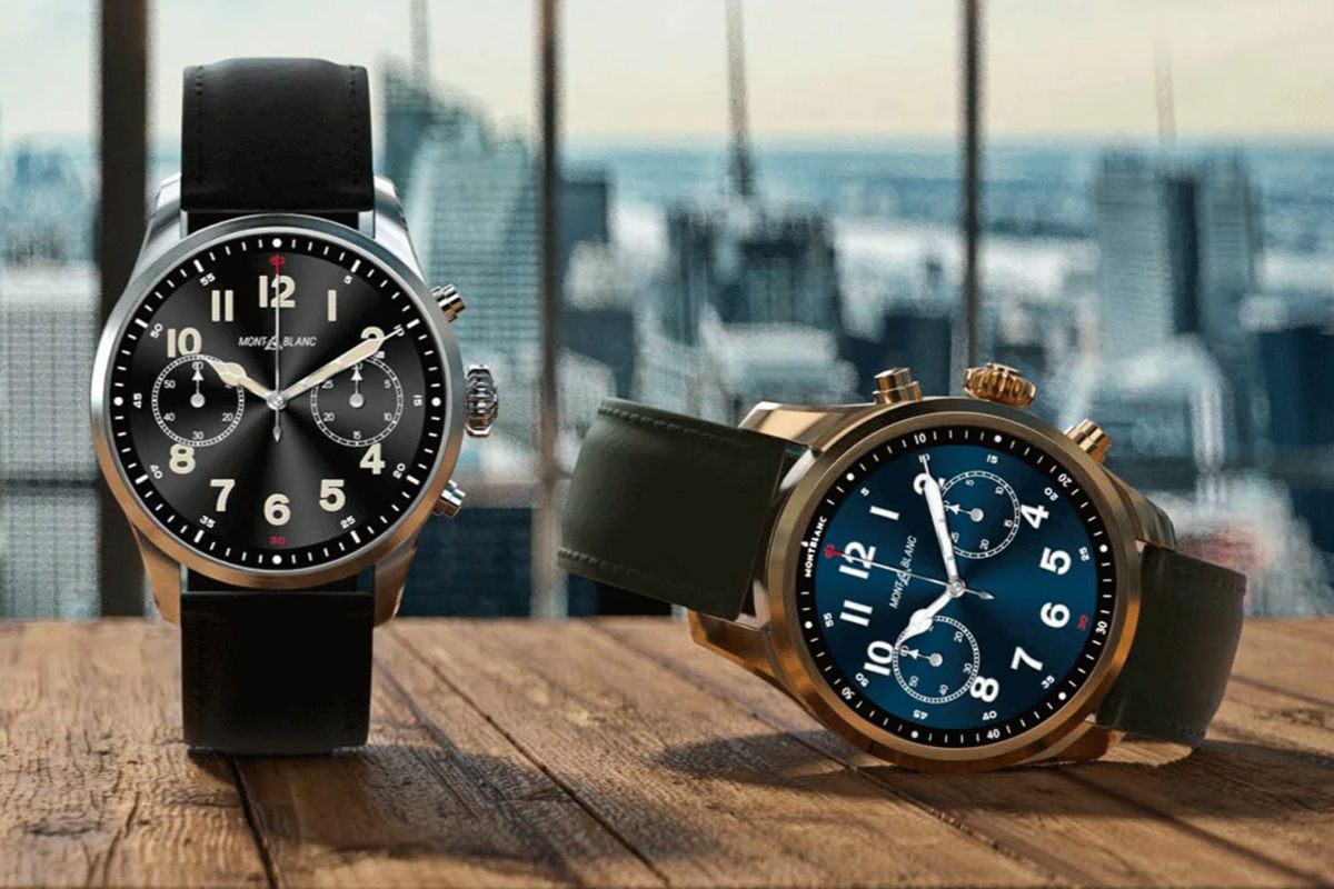 Two color variants of the Montblanc Summit 2+