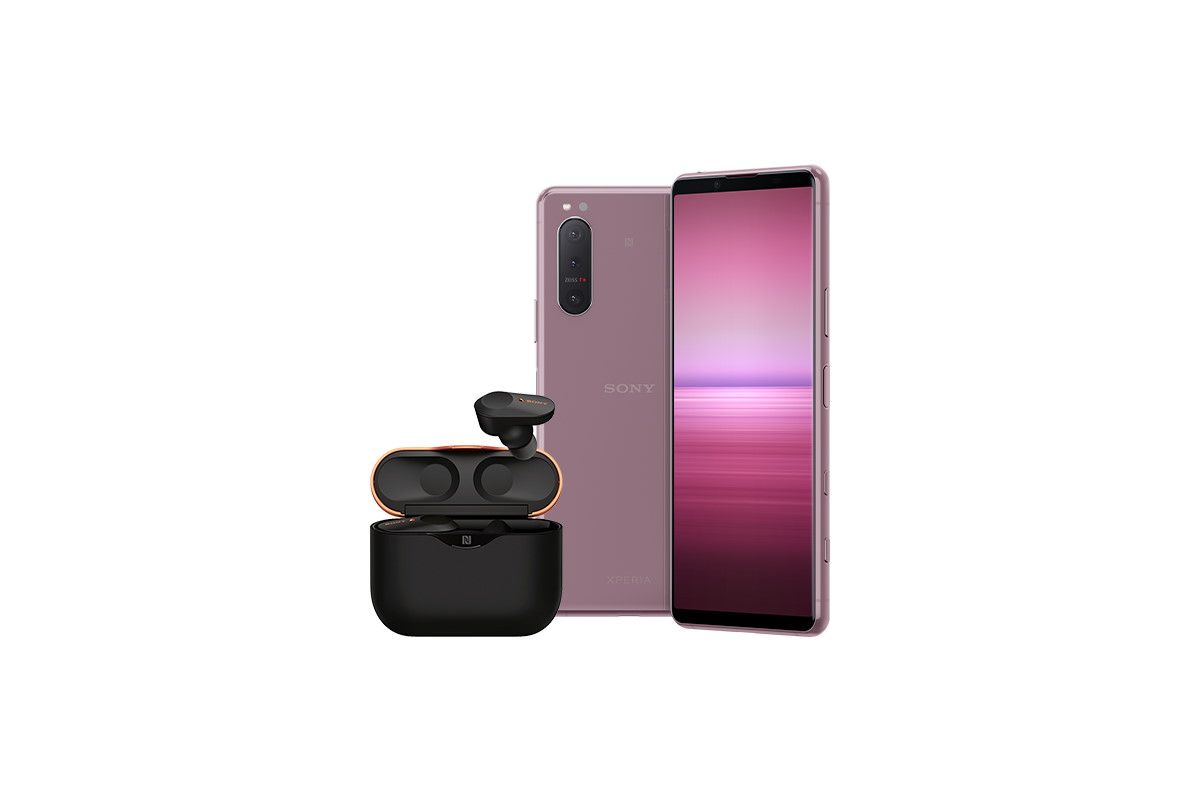 Xperia 5 II in pink color with Sony WF-1000XM3 earphones
