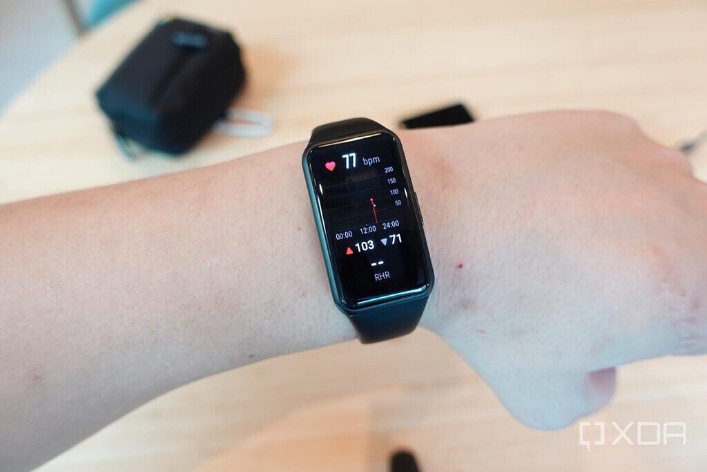 Honor Band 6 Review: Big screen and accurate sleep tracking for a low price
