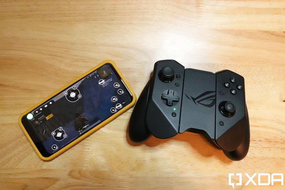 How to play Android games like PUBG Mobile with a controller