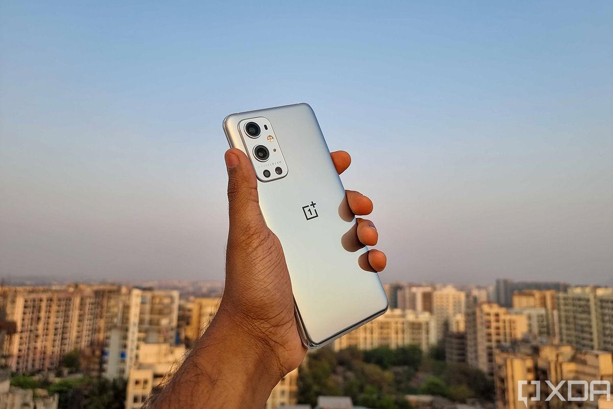 The OnePlus 9 Pro is OnePlus' flagship offering for 2021 and it's the most premium phone from the company to date. It packs an impressive display, Qualcomm's Snapdragon 888 SoC, insanely fast charging capabilities, and more.