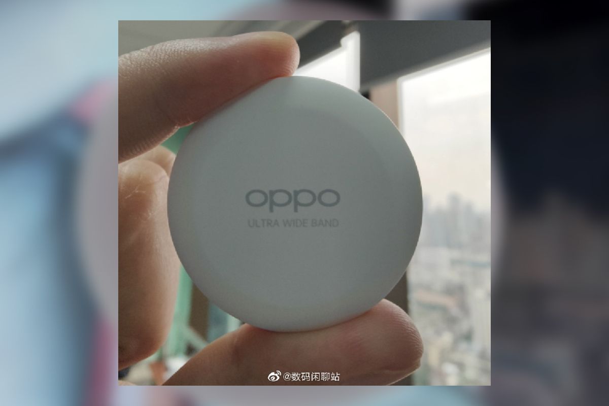 Leaked live image of the OPPO smart tag with OPPO and ultra wide band branding