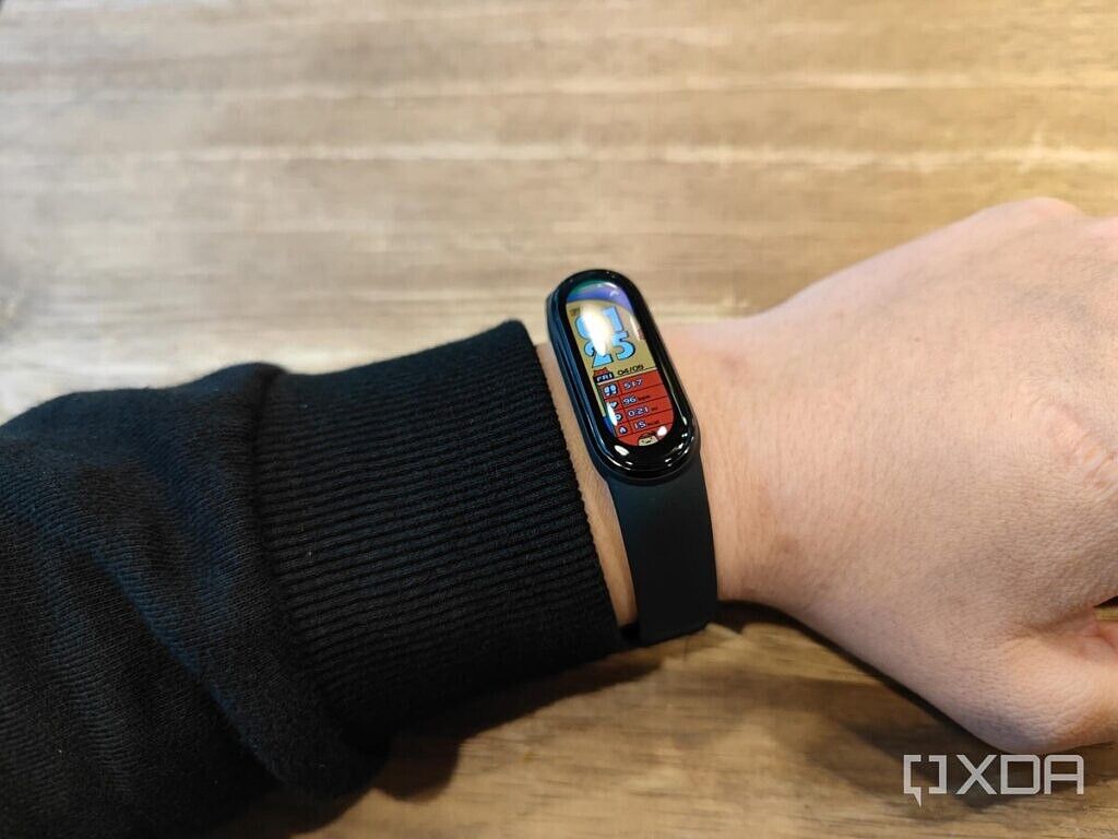 The Xiaomi MI Band 6 is comfortable to wear. 