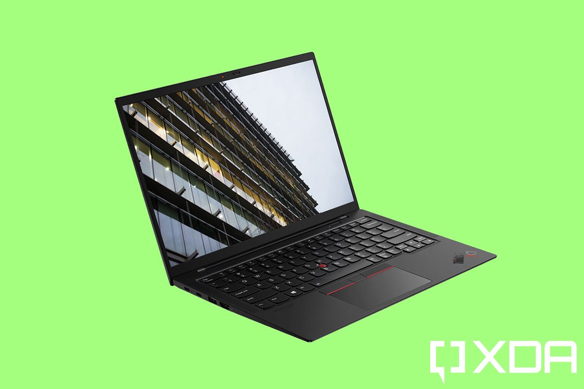 ThinkPad X1 Carbon Gen9 green background