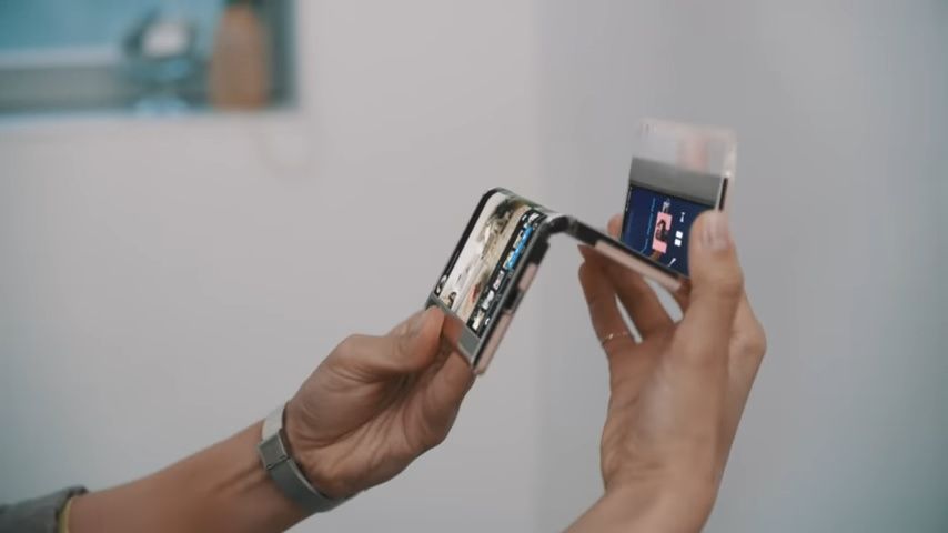 Samsung Display S-Foldable folding in three parts
