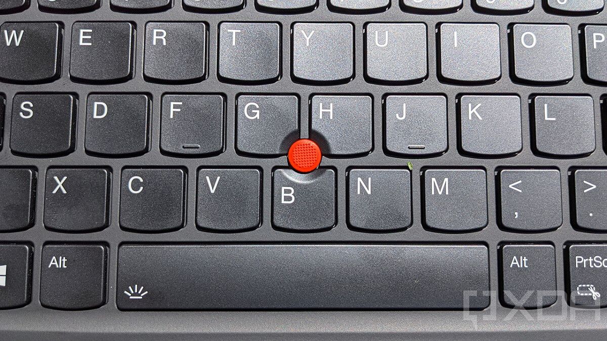 Lenovo ThinkPad X1 Carbon Review: A winner with big improvements