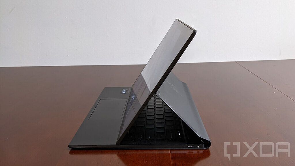 Side view of Elite Folio showing USB port and headphone jack