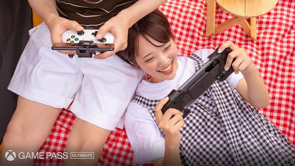 Xbox Cloud gaming on a picnic