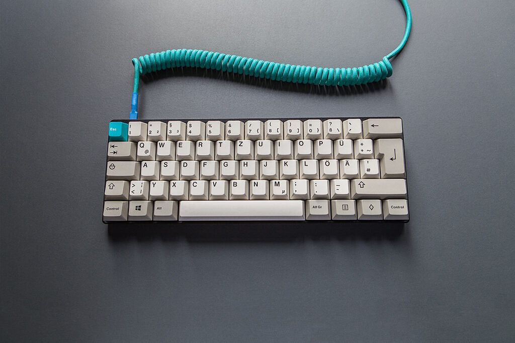 Custom aqua coiled keyboard cable