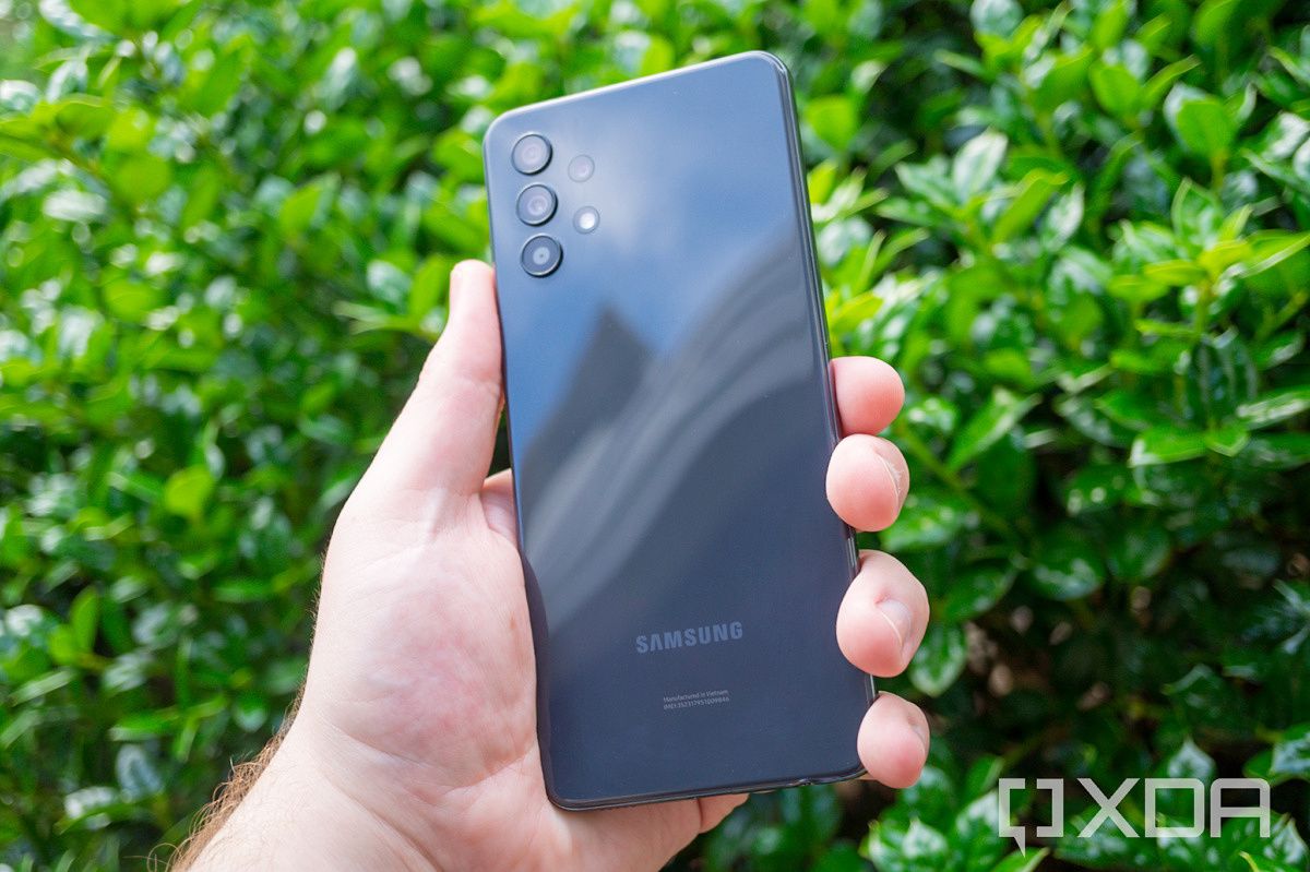Samsung Galaxy A32 5G review: Design, controls