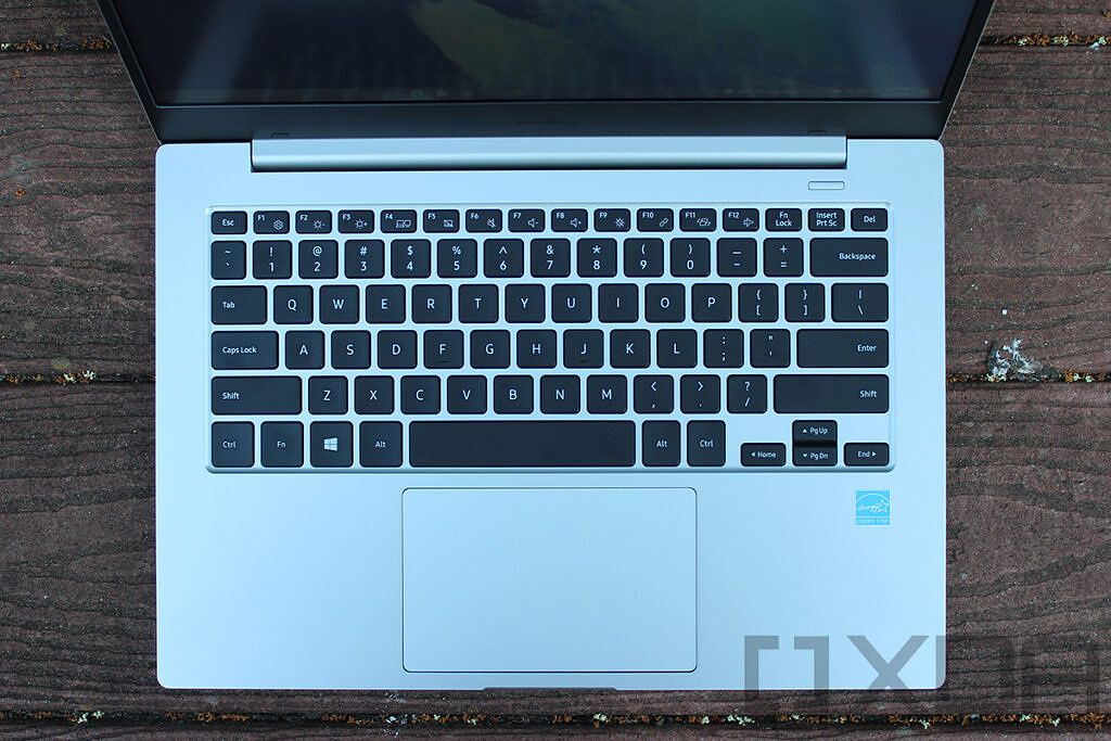 Vista de arriba hacia abajo del teclado del Samsung Galaxy Book Go