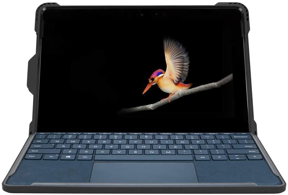 Eine der einzigartigsten Hüllen für die Surface Go-Serie, die einen Rundumschutz in Militärqualität für das Haupt-Tablet sowie die Surface Type-Tastatur bietet.  Es verfügt außerdem über einen eigenen integrierten Ständer und einen Steckplatz zur Aufbewahrung des Surface Pen.