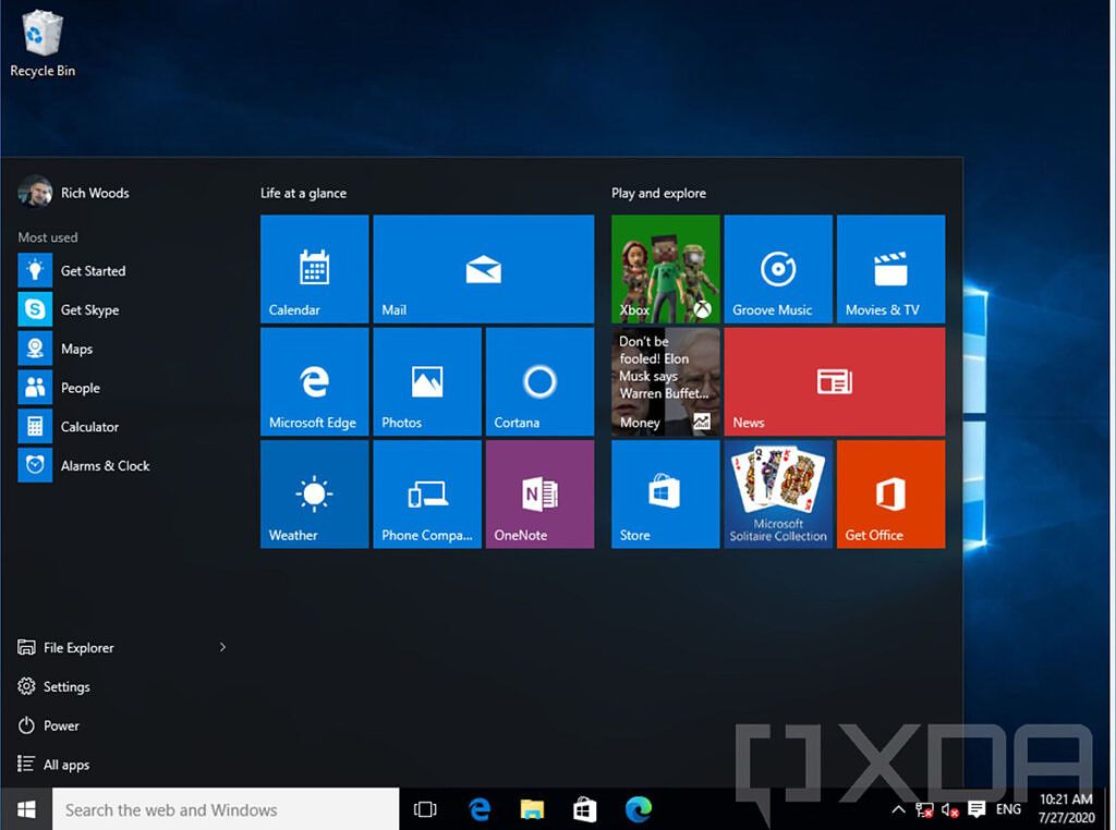 Windows 10 version 1507 with Start Menu open