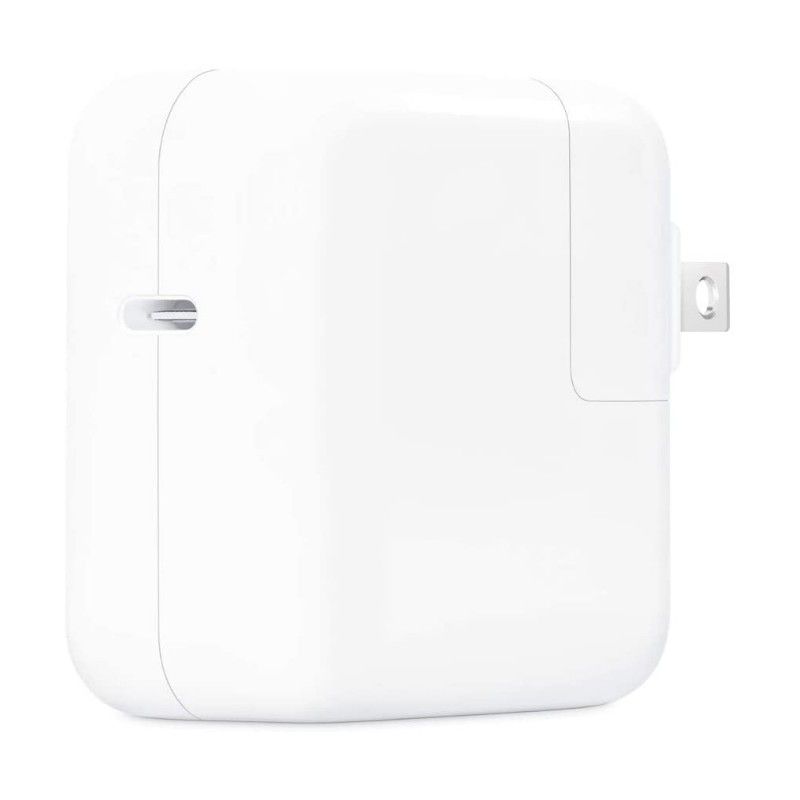 Wenn Sie nach einem einzigen Ladegerät für Ihr MacBook Air und Ihr iPhone suchen, ist dieses offizielle Ladegerät eine großartige Option.  Sie erhalten einen einzelnen USB-Typ-C-Anschluss, der bis zu 30 W Ausgangsleistung liefern kann.  Ihr iPhone kann also mit etwa 22 W und Ihr MacBook Air mit 30 W aufgeladen werden.