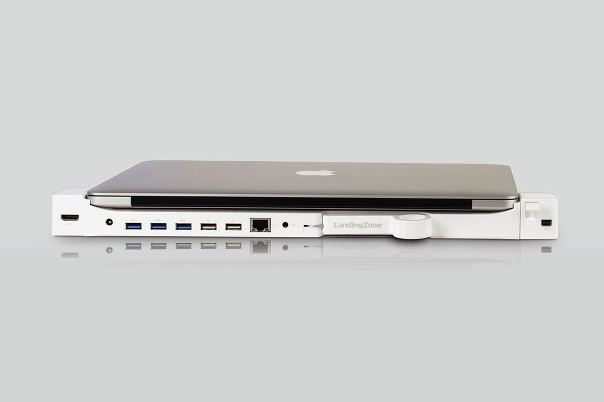 4 Must Have Docking station for MacBook Air M2 in 2022 