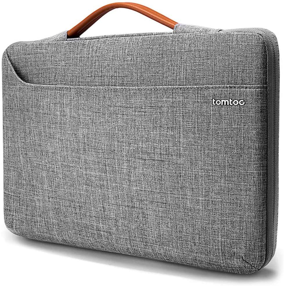 The Tomtoc 360 protective sleeve can be used as a briefcase-style carrying case thanks to the built-in handle. It features a premium fabric finish, a zipper to secure the laptop, and an extra pocket to store accessories and the power brick.