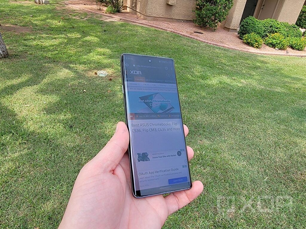 TCL 20 Pro 5G outside in bright light