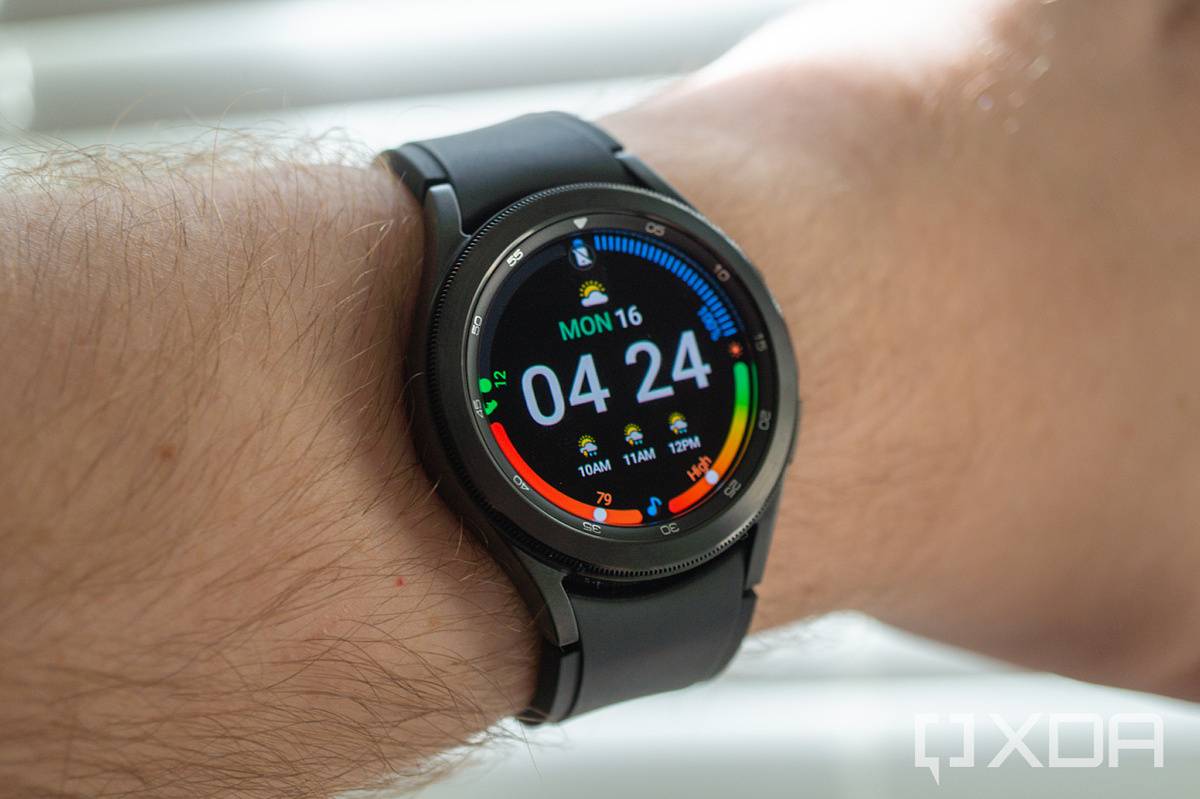 Galaxy Watch 4 update brings camera zoom controls and more to the older smartwatch