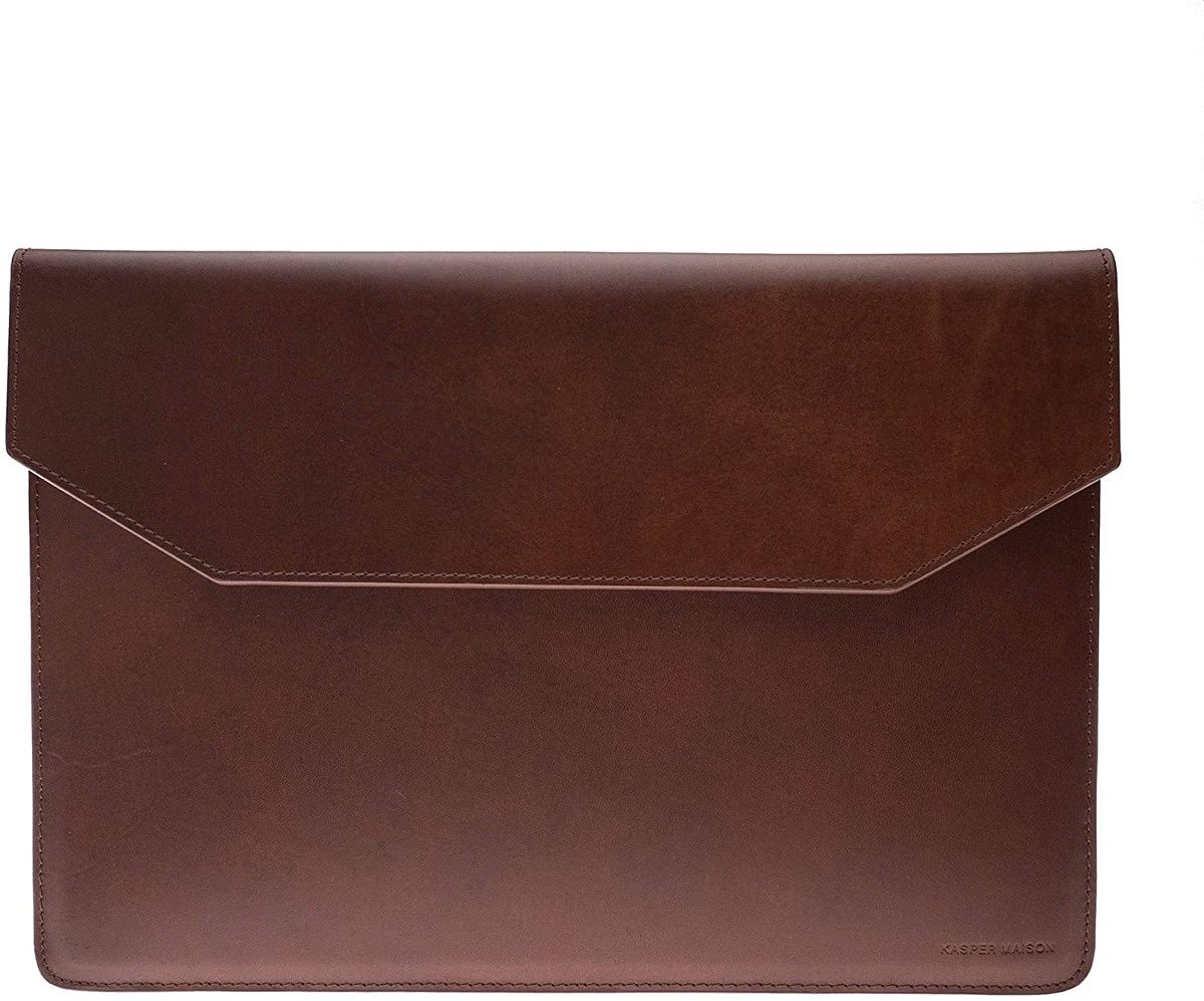 A sleek laptop sleeve made out of genuine leather giving you a premium feel and finish. It comes with an additional side pocket and is available in a variety of color options.