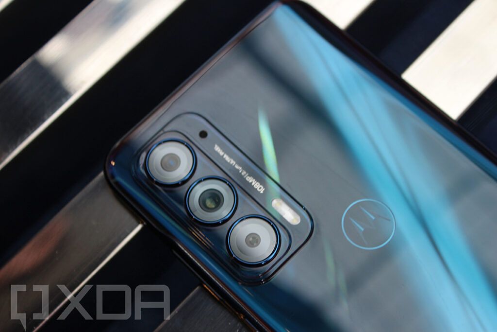Motorola Edge camera with three lenses