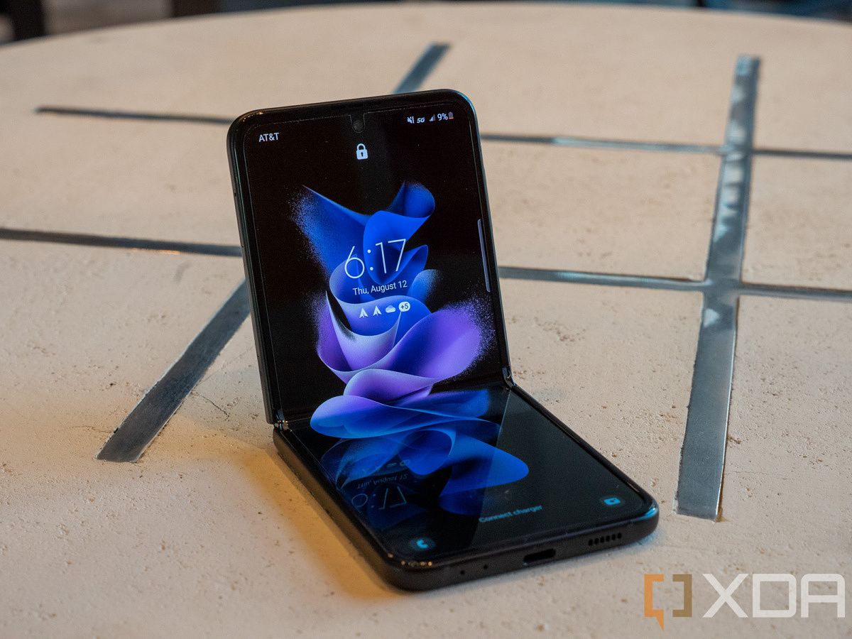 Galaxy Z Flip review: Samsung's killer feature makes this flip