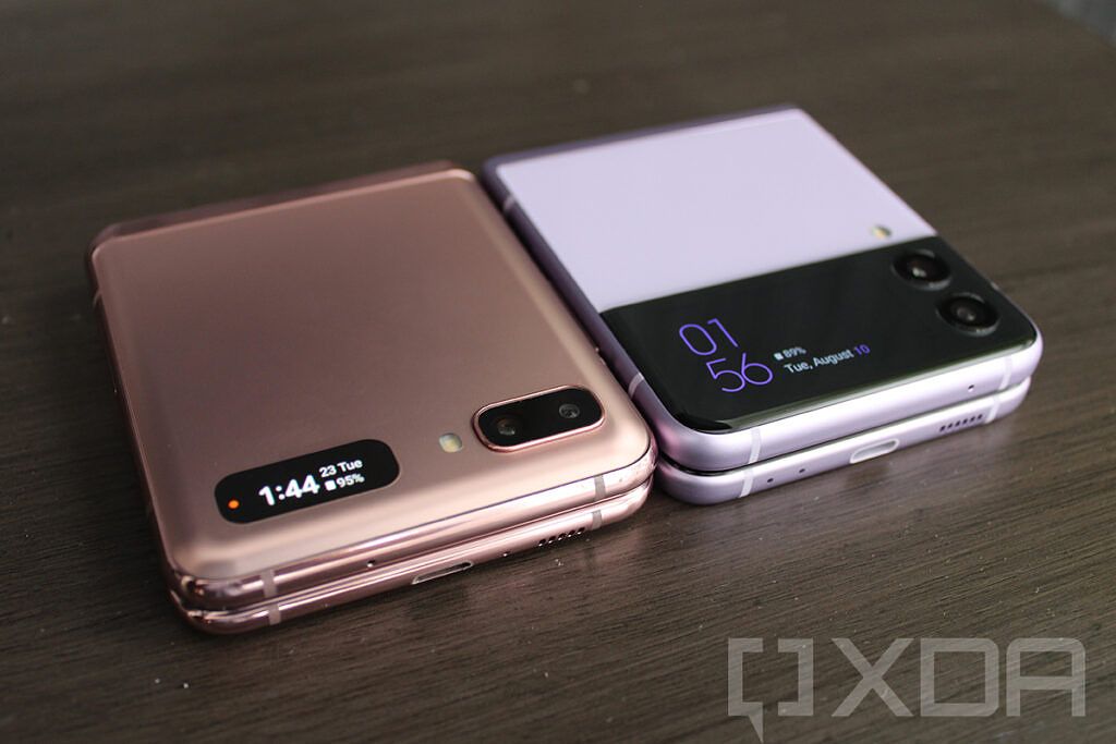 Samsung Galaxy Z Flip 5G and Galaxy Z Flip 3 folded with displays on