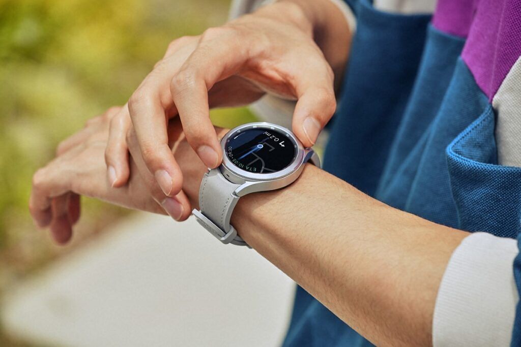 Samsung smartwatch rotating bezel sales