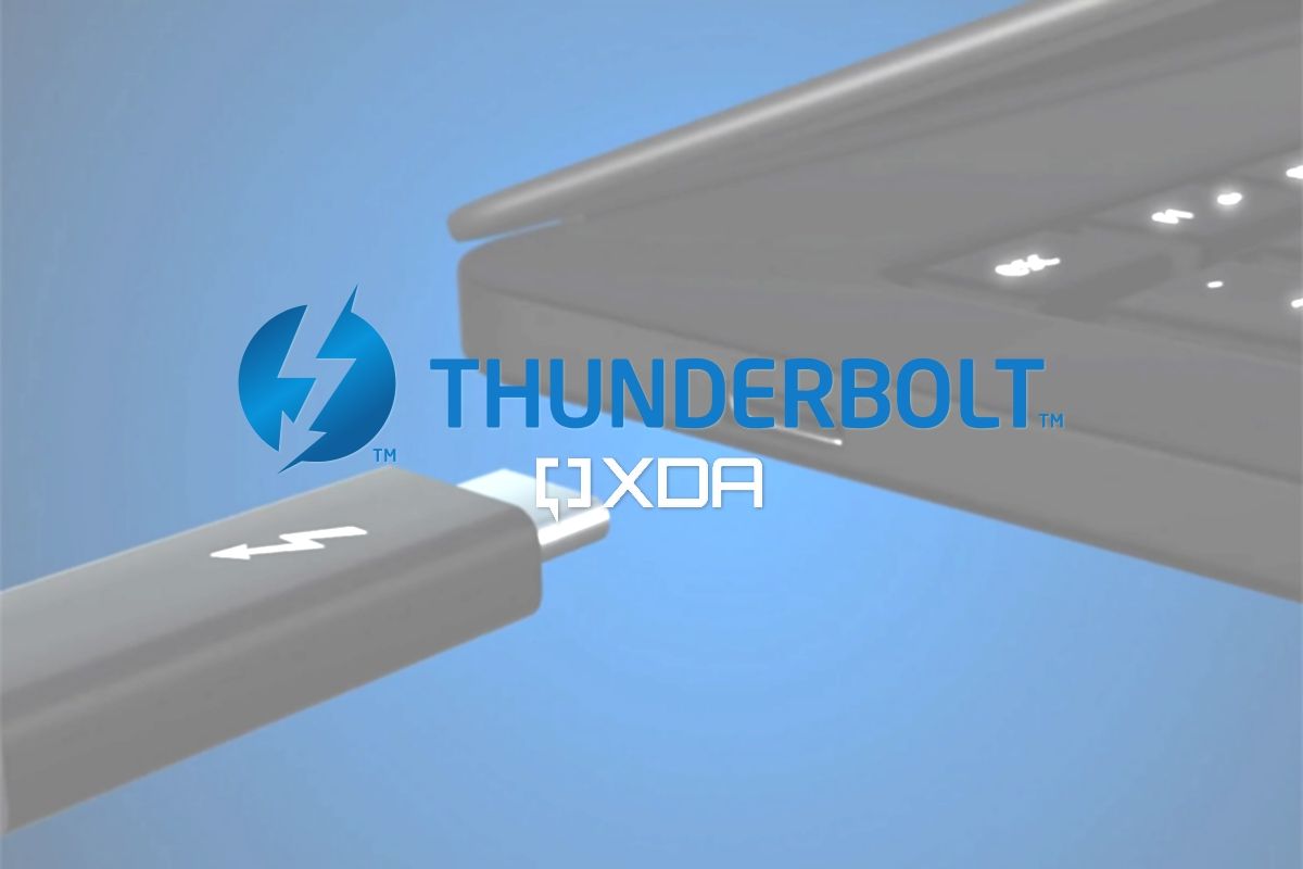 Thunderbolt logo over a USB connector plugging into a Thunderbolt device