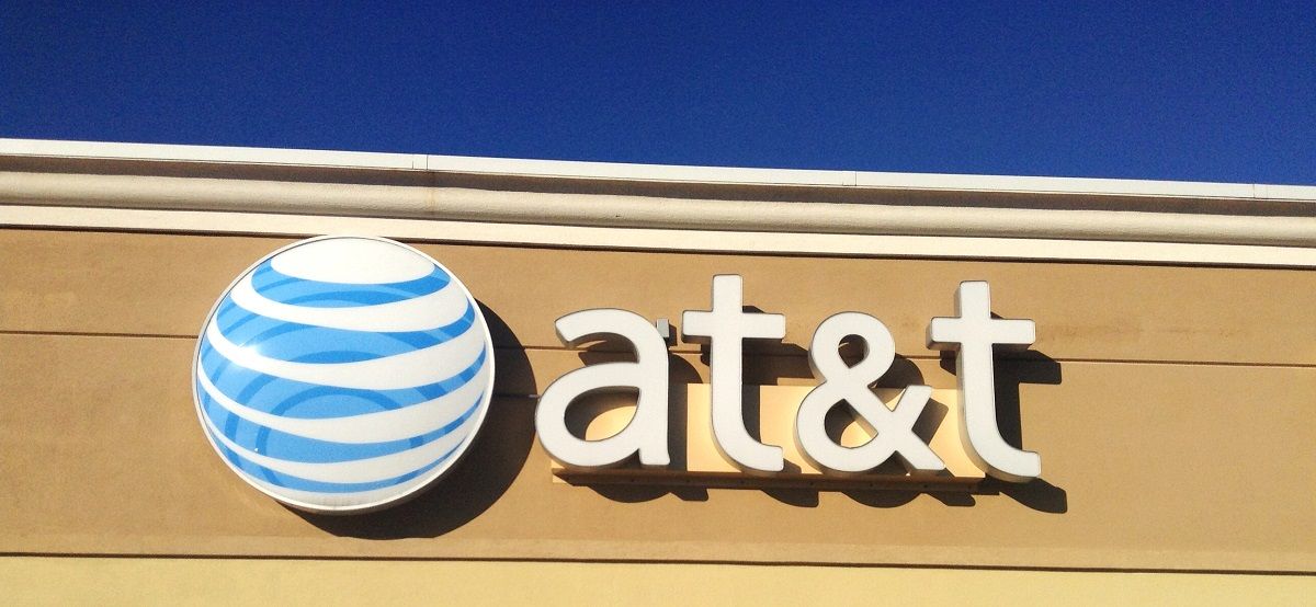 AT&T logo on store