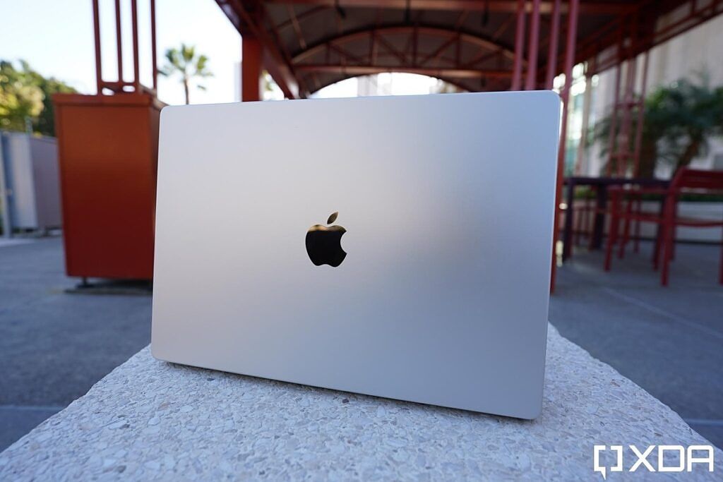 MacBook Pro 14