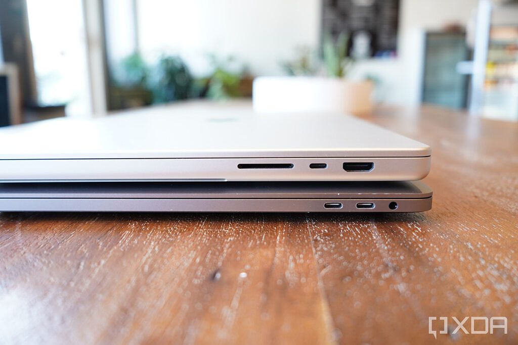 M1 Max MacBook Pro and 2019 MacBook Pro