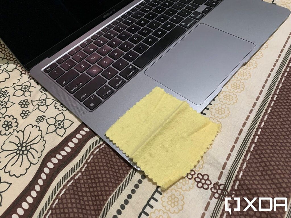 How to safely clean your Apple MacBook