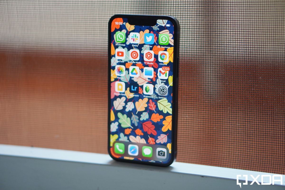 Apple's iPhone 13 Mini Is Over, Ending This Small Screen Fan Favorite - CNET