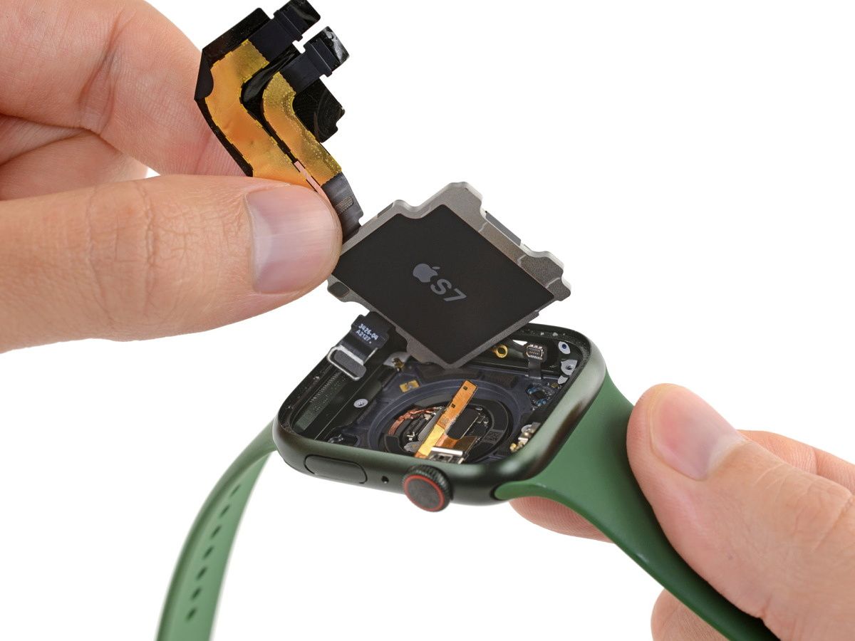 Apple Watch Series 7 dissassembly