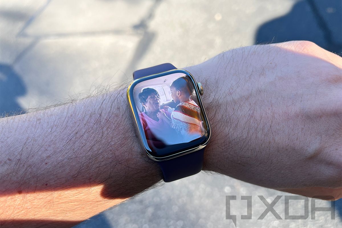 Apple Watch with Time to Walk image