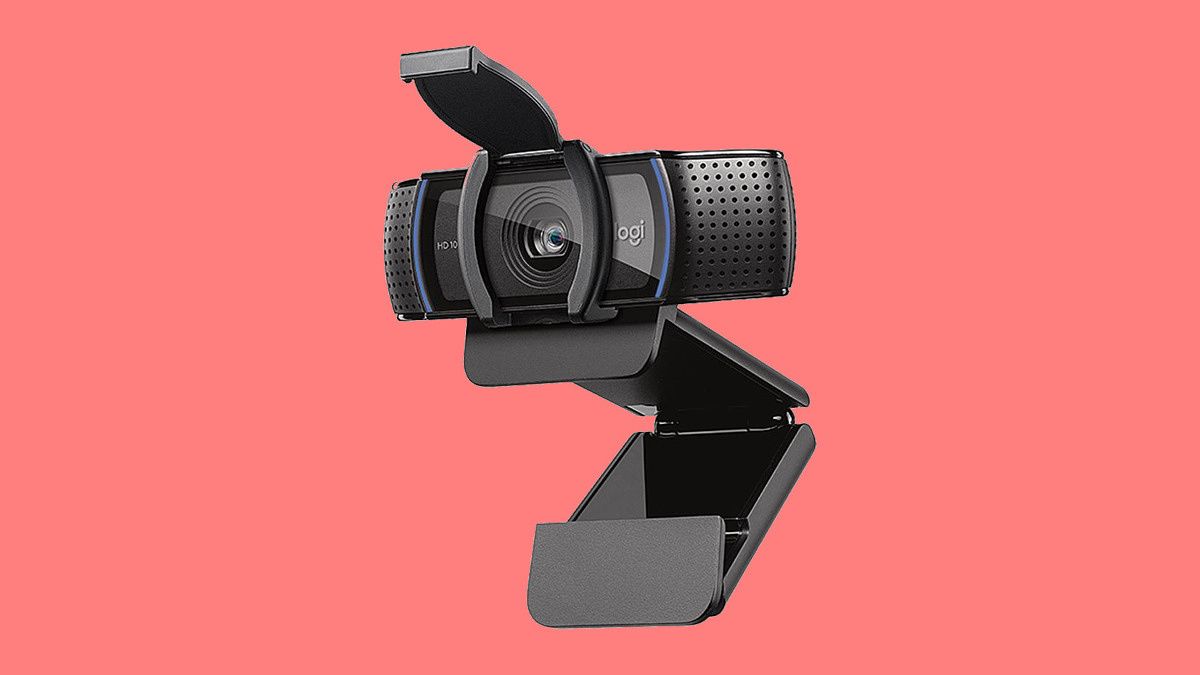 Get the Logitech C920S Pro HD Webcam for only $55 right now