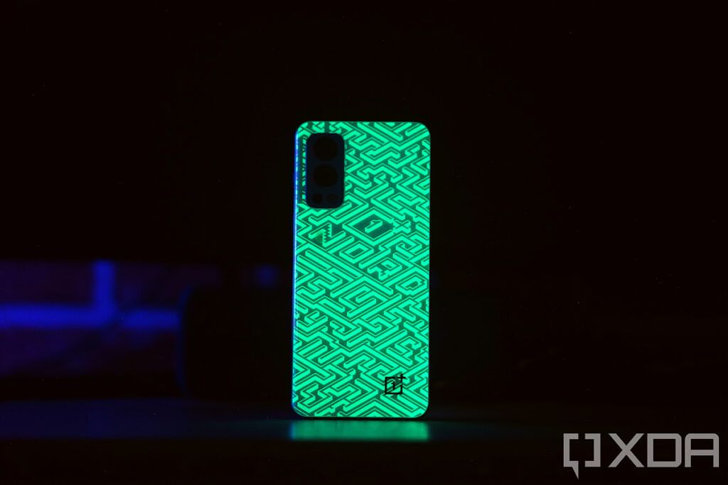 OnePlus Nord 2 Pac-Man Glowing